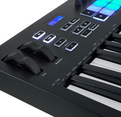 MIDI-клавиатура Novation Launchkey 37 MK3