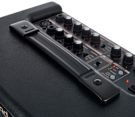 Комбоусилитель Roland AC-33