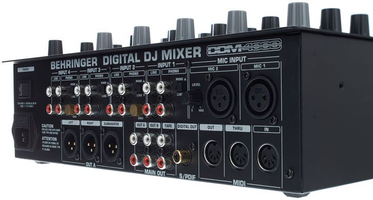 DJ мікшерний пульт Behringer DDM4000